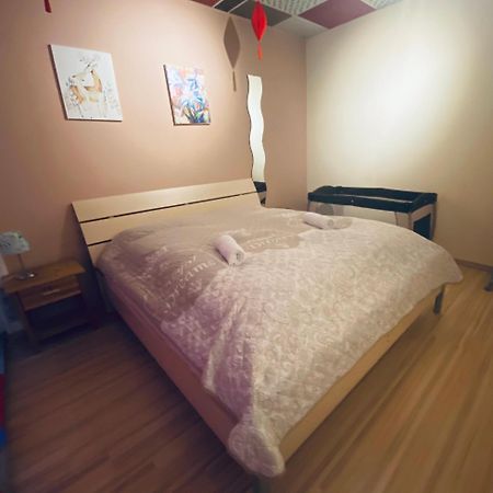 Flat For Up To 4 People In Dresden-Striesen Apartamento Exterior foto