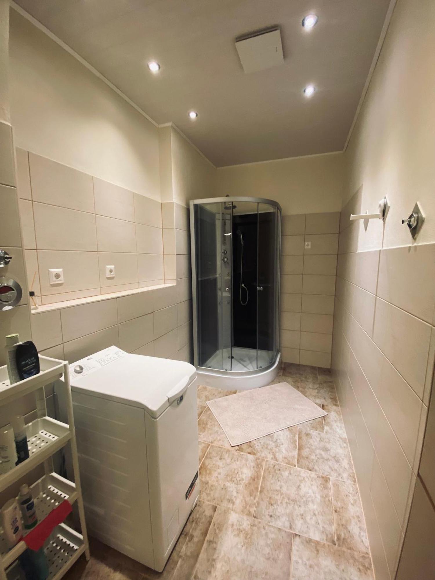 Flat For Up To 4 People In Dresden-Striesen Apartamento Exterior foto